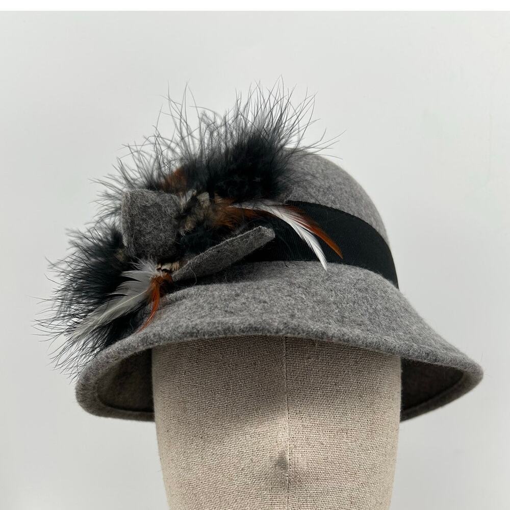 SCALA Vintage Women's Cloche Hat Feather Accents Gray Wool Felt Bucket